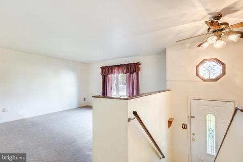 237 Roth Ave, Taneytown, MD 21787 photo 3