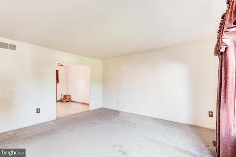 237 Roth Ave, Taneytown, MD 21787 photo 6