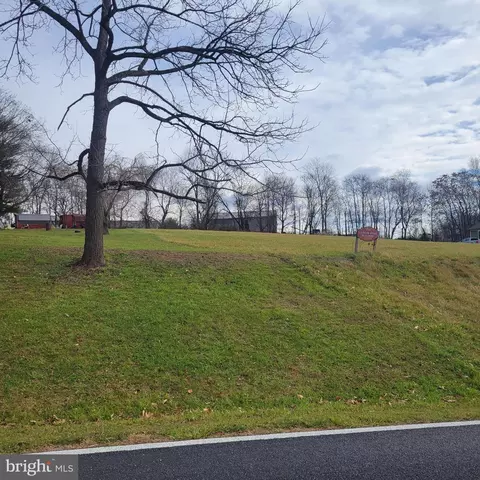 4075 Roop Rd, New Windsor, MD 21776