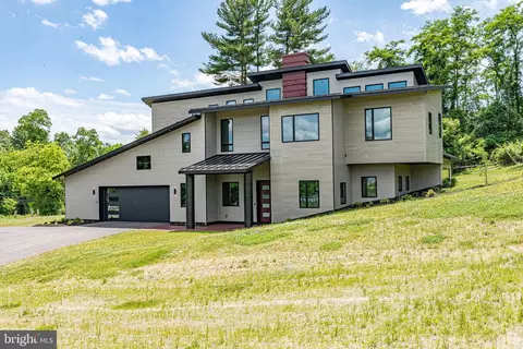 312 Ridge Rd, Westminster, MD 21157