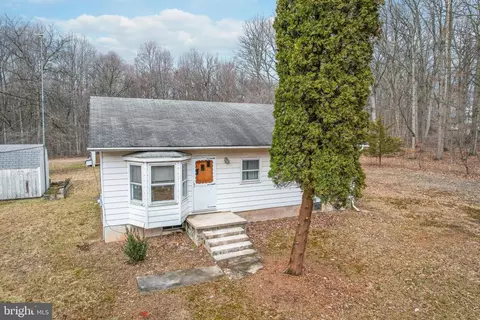 2736 Church Ln, Taneytown, MD 21787