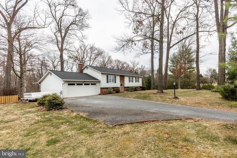 4298 Wolf Hill Dr, Hampstead, MD 21074 photo 2