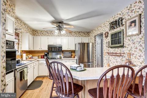 4298 Wolf Hill Dr, Hampstead, MD 21074 photo 14