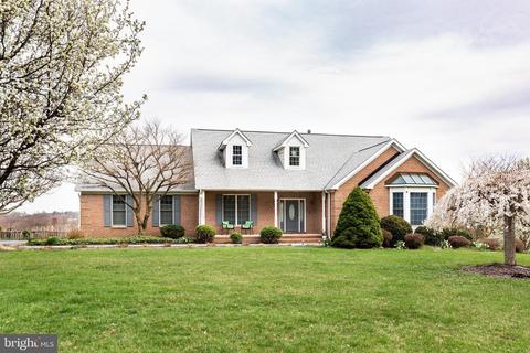 2451 Fairway Oaks Ct, Hampstead, MD 21074