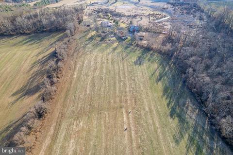 526 Warfieldsburg Rd, Westminster, MD 21157 photo 4