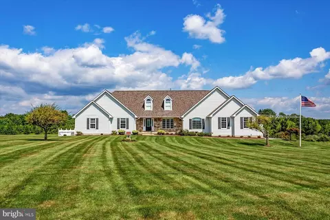 806 Duchess Dr, Sykesville, MD 21784