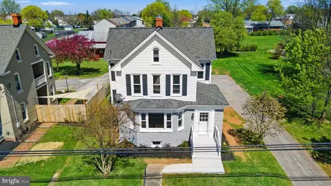 313 E Baltimore St, Taneytown, MD 21787