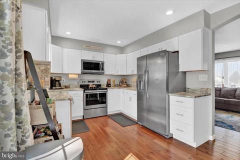 698 Windsor Dr, Westminster, MD 21158 photo 10