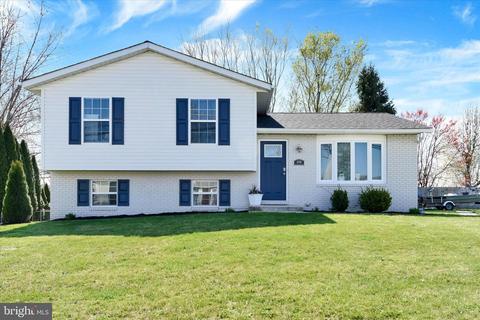 698 Windsor Dr, Westminster, MD 21158 photo 3