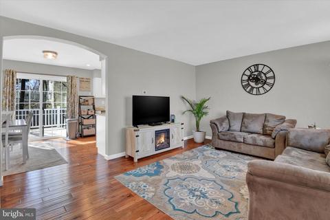 698 Windsor Dr, Westminster, MD 21158 photo 6