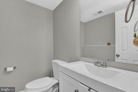 698 Windsor Dr, Westminster, MD 21158 photo 12