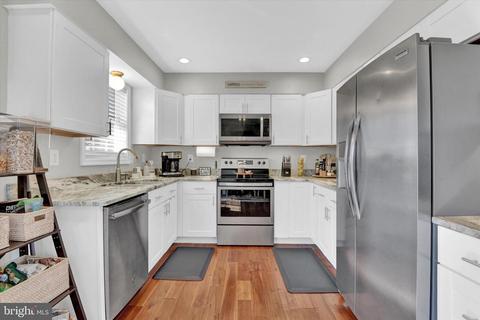 698 Windsor Dr, Westminster, MD 21158 photo 8
