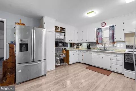 510 Hook Rd, Westminster, MD 21157