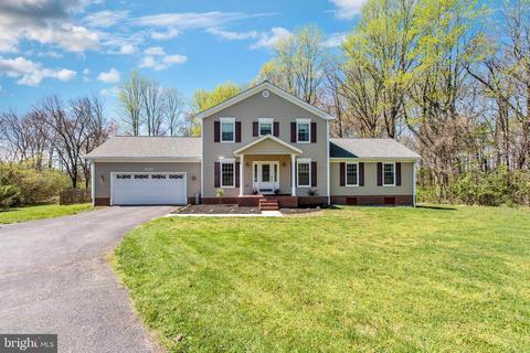 5800 Formosa Dr, Sykesville, MD 21784