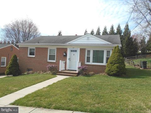 61 Chase St, Westminster, MD 21157