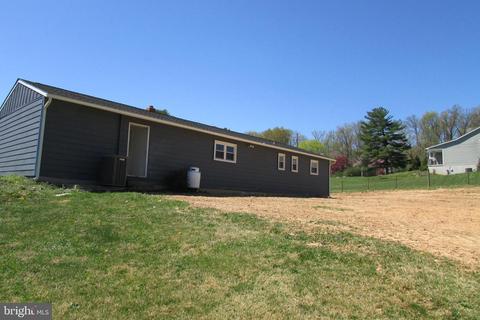 832 Regent St, Westminster, MD 21157 photo 3