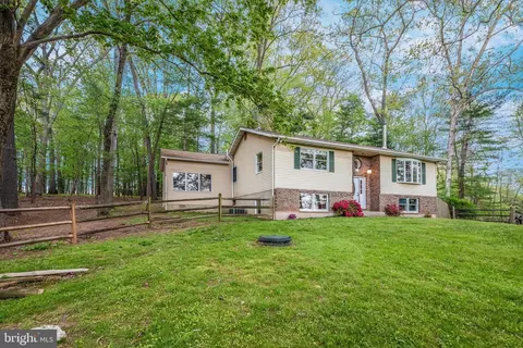 4282 Louisville Rd, Finksburg, MD 21048