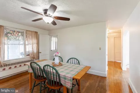 1436 Fairmount Rd, Hampstead, MD 21074 photo 10