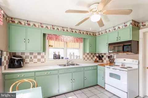 1436 Fairmount Rd, Hampstead, MD 21074 photo 6