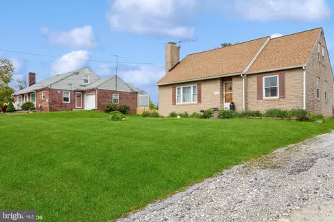 1436 Fairmount Rd, Hampstead, MD 21074 photo 2