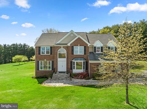 2445 Mchenry Dr, Mount Airy, MD 21771