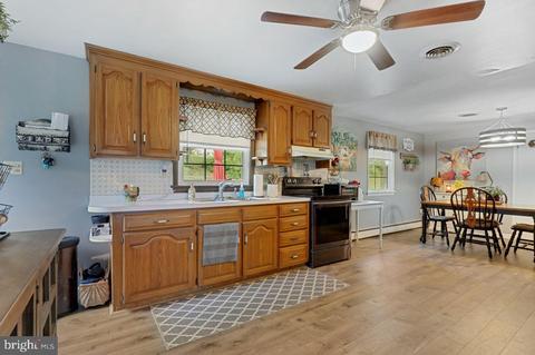 3530 Basler Rd, Hampstead, MD 21074 photo 4