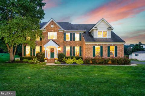 5901 Oshanter Dr, Mount Airy, MD 21771