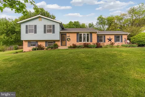 5350 Pommel Dr, Mount Airy, MD 21771
