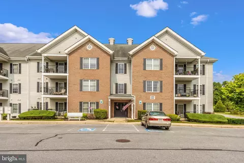 6518 Ridenour Way E #2B, Sykesville, MD 21784