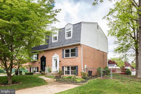 353 Bishop Ct, Westminster, MD 21157