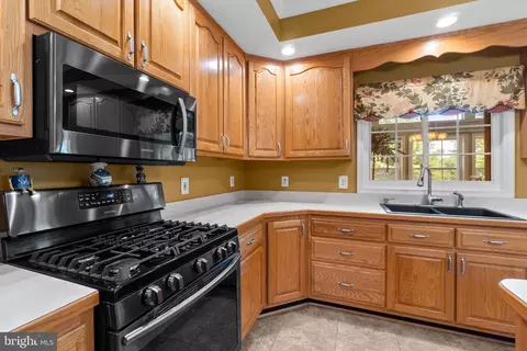 2255 Golfview Ln, Hampstead, MD 21074 photo 13