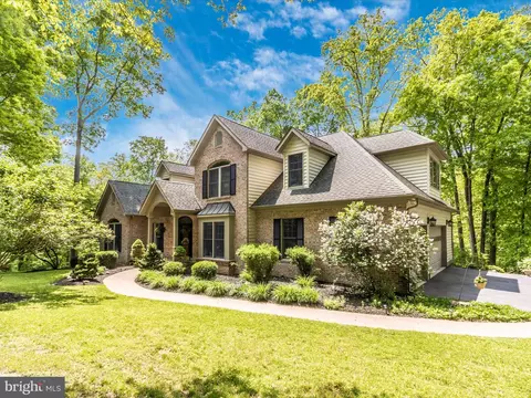 2410 Summerfield Dr, Finksburg, MD 21048