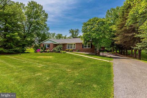 413 Hook Rd, Westminster, MD 21157