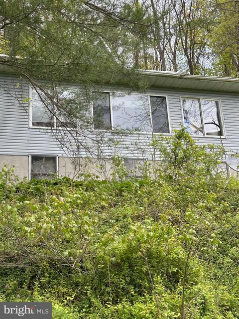 2229 Carrollton Rd, Westminster, MD 21157
