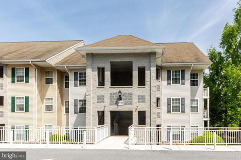 4466 Woodsman Dr #631, Hampstead, MD 21074