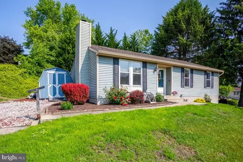 1300 Fairway Dr, Westminster, MD 21158