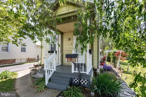 47 Frederick St, Taneytown, MD 21787