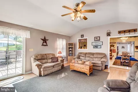 550 Lees Mill Rd, Hampstead, MD 21074 photo 10