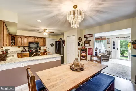 550 Lees Mill Rd, Hampstead, MD 21074 photo 3