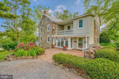 109 Skyline Ct, Westminster, MD 21157