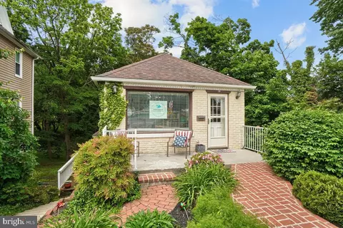 18 Park Ave, Mount Airy, MD 21771