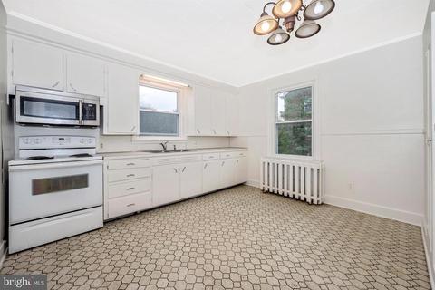 321 E Baltimore St, Taneytown, MD 21787 photo 18