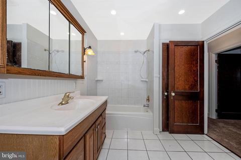 321 E Baltimore St, Taneytown, MD 21787 photo 40