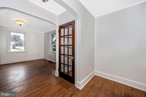 321 E Baltimore St, Taneytown, MD 21787 photo 8