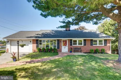 500 Geneva Dr, Westminster, MD 21157