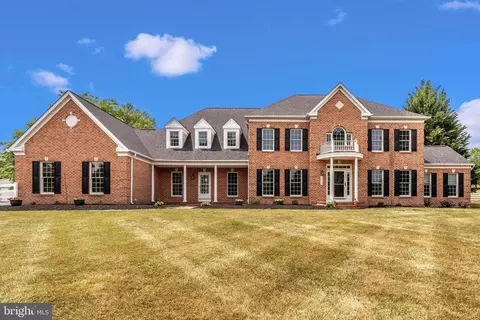 3656 Camelback Dr, Mount Airy, MD 21771