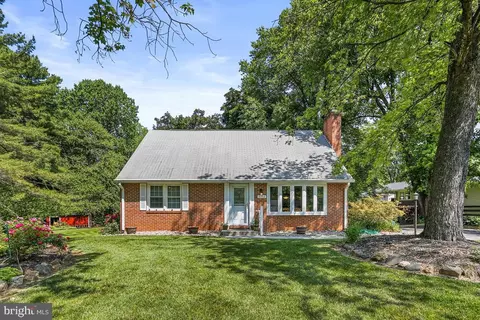 2202 Carroll Highlands Ct, Sykesville, MD 21784
