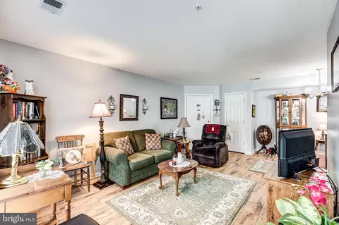 3860 Normandy Dr #1D, Hampstead, MD 21074 photo 5