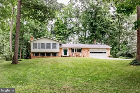 7113 Carmae Rd, Sykesville, MD 21784