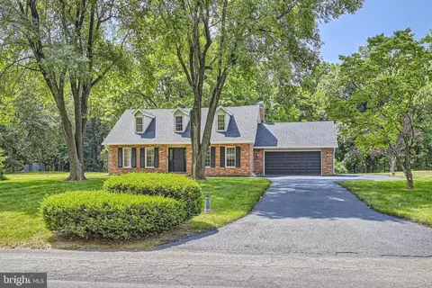 719 Lee Ave, Sykesville, MD 21784